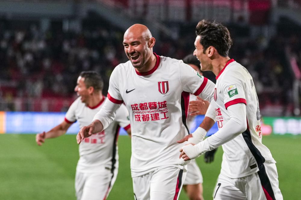 田径明星马修森的辉煌历程与赛场传奇全景解析